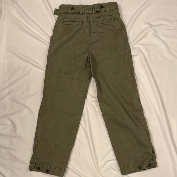 Banana Republic Authentic Chino Olive Green Pants - Picture 4 of 4
